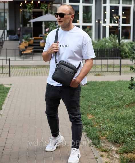 Мужская кожаная сумка-барсетка 24х20х8, компактная сумочка на плечо для мужчины, плечевой мессенджер, черная | Зображення 5