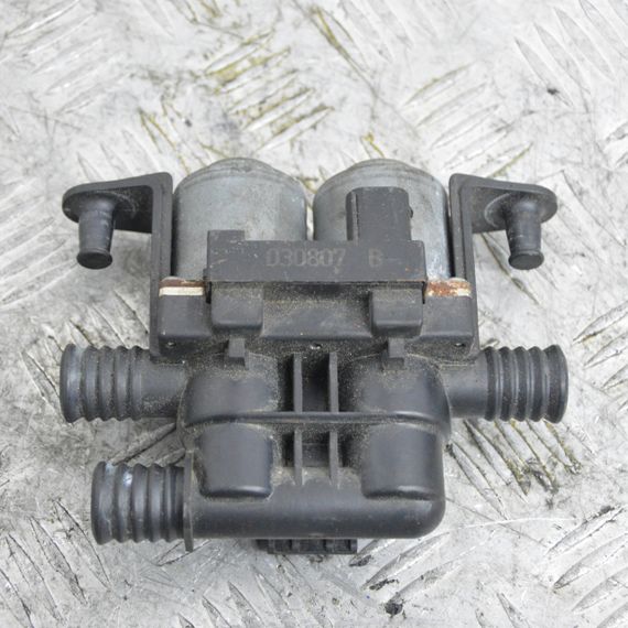 Клапан пічки BMW E38 E39 X5 E53 кран отоплювача БМВ е38 е39 е53 1147412137 6412 8374995 | Зображення 1