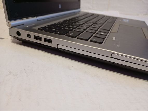 Ноутбук Б-класс HP EliteBook 8470p / 14" (1600x900) TN / Intel Core i5-3320M (2 (4) ядра по 2.6 - 3.3 GHz) / 8 GB DDR3 / 500 GB HDD / Intel HD Graphics 4000 / WebCam / DVD-ROM б/у | Зображення 4