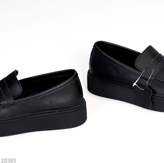 Актуальные черные кожаные лоферы на утолщенной подошве | Зображення 2