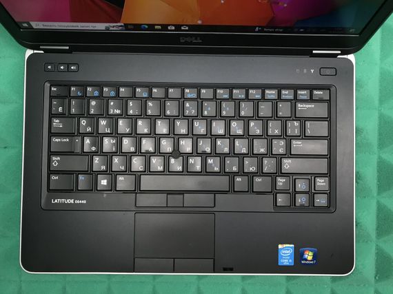 Ноутбук Б-класс Dell Latitude E6440 / 14" IPS / Core i5-4310M (2(4) ядра по 2.7-3.4GHz) / 4GB DDR3 / 128GB SSD / HD Graphics 4600 / WebCam / DVD-RW / Win 10 б/у | Зображення 3