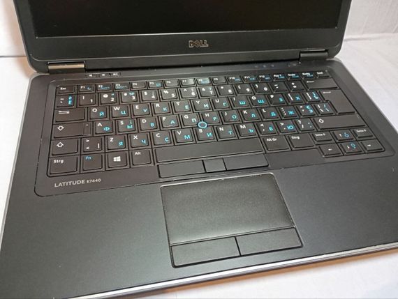 Ультрабук Б-клас Dell Latitude E7440 / 14" (1920x1080) TN / Intel Core i5-4300U (2 (4) ядра по 1.9 - 2.9 GHz) / 8 GB DDR3 / 256 GB SSD / Intel HD Graphics 4400 / WebCam б/в | Зображення 7