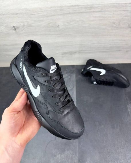 Демісезонні шкіряні кросівки Nike колір чорний | Зображення 2