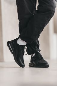 Кросівки N-i-k-e Air Max 270 Black