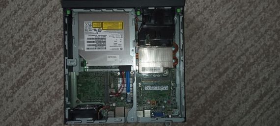 Неттоп Б-клас HP EliteDesk 800 G1 USFF / Intel Core i3-4150 (2 (4) ядра по 3.5 GHz) / 4 GB DDR3 / 30 GB SSD / Intel HD Graphics 4400 / DVD-ROM б/в | Зображення 3