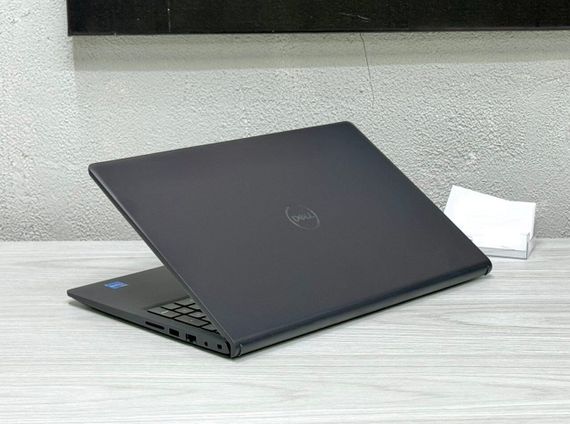 Ультрабук Dell Vostro 15 3510 / 15.6" (1920x1080) IPS / Intel Core i5-1135G7 (4 (8) ядра по 2.4 - 4.2 GHz) / 16 GB DDR4 / 512 GB SSD / Intel Iris Xe Graphics / WebCam / Win 11 Pro б/в | Зображення 5