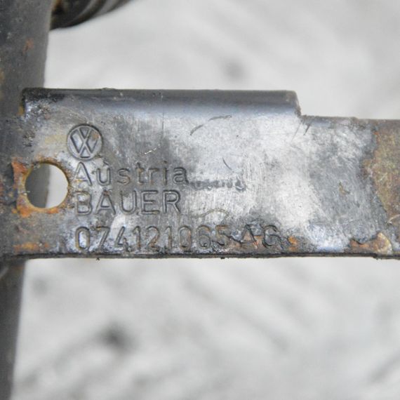 Патрубок системи охолодження 2.5 TDI Volkswagen T4 1990-2003 Трубка охолоджувальної рідини Фольксваген 074121065AG | Зображення 2