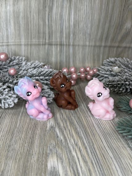 Мыло ручной работы «Конячка Луна», новогодний сувенир (20 г) | Зображення 1