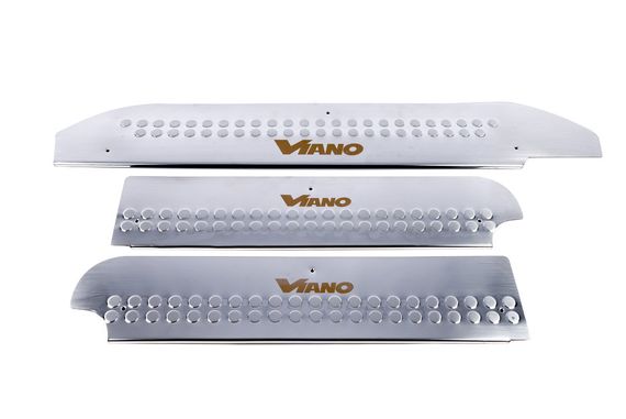 Накладки на внутренние пороги Carmos V1 (нерж) 3 шт, Carmos - Турецкая сталь для Mercedes Viano 2004-2015 гг | Зображення 1