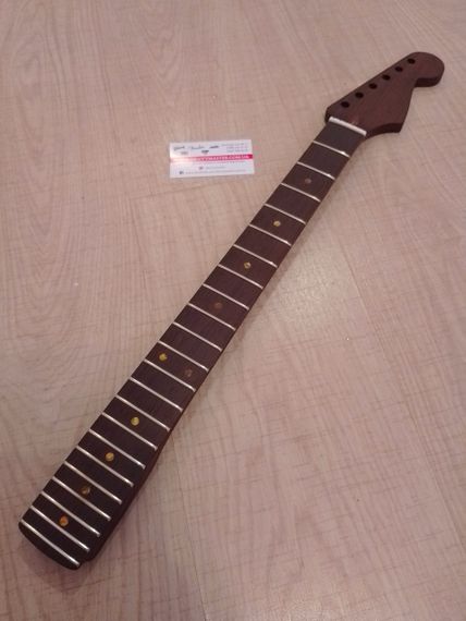 Гриф палисандровый для электрогитары Fender Stratocaster ST инкрустация | Зображення 1