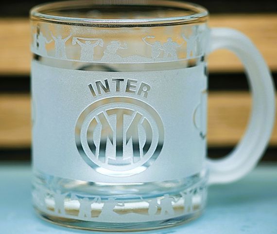Скляна чашка 320 мл ФК Internazionale Milano Інтер  з гравіюванням подарунок для фаната  футбольна кружка | Зображення 1