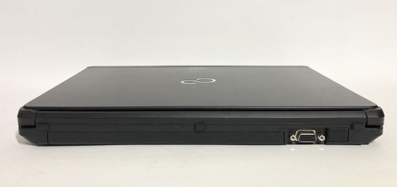 Ноутбук Fujitsu LifeBook S761 / 13.3" (1366x768) TN / Intel Core i5-2520M (2 (4) ядра по 2.5 - 3.2 GHz) / 8 GB DDR3 / 250 GB HDD / Intel HD Graphics 3000 / WebCam / DVD-ROM б/в | Зображення 2