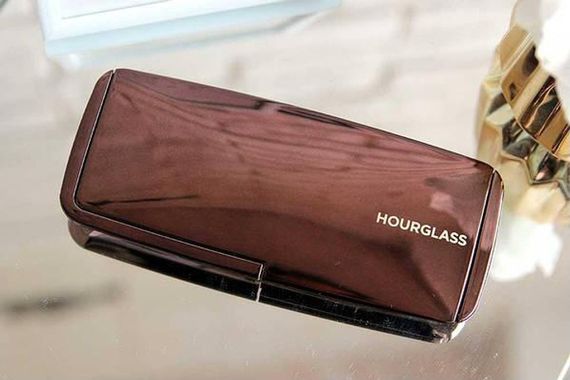 Палетка сияющих пудр Hourglass Ambient Lighting Palette Volume I (9.9 g) | Зображення 2