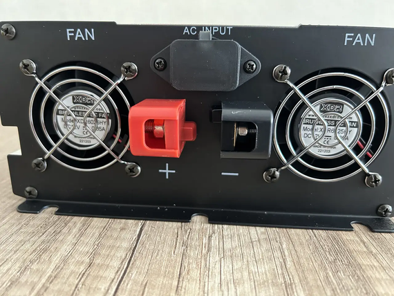 Чистый синусоидальный инвертор (12v 220v) преобразователь 2000 Вт с функцией зарядки АКБ UPS | Зображення 3