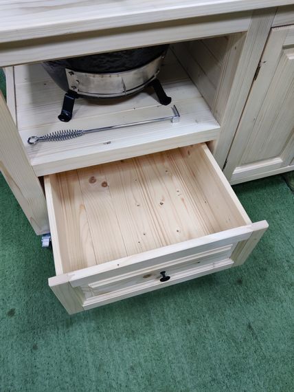 Стіл для гриля Primo, Big Green Egg, Kamado Joe дерев''яний з нішами GRILLI 009694 Код: 009694 | Зображення 3