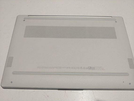 Ультрабук HP 14-em033nr / 14" (1366x768) TN / AMD Ryzen 3 7320U (4 (8) ядра по 2.4 - 4.1 GHz) / 4 GB DDR5 / 128 GB SSD M.2 / AMD Radeon 610M Graphics / WebCam / Windows 11 б/в | Зображення 7