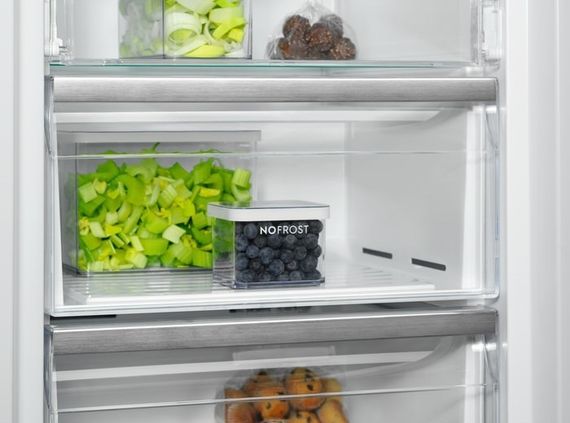 Морозильна камера Electrolux RUT7ME28X2 | Зображення 6
