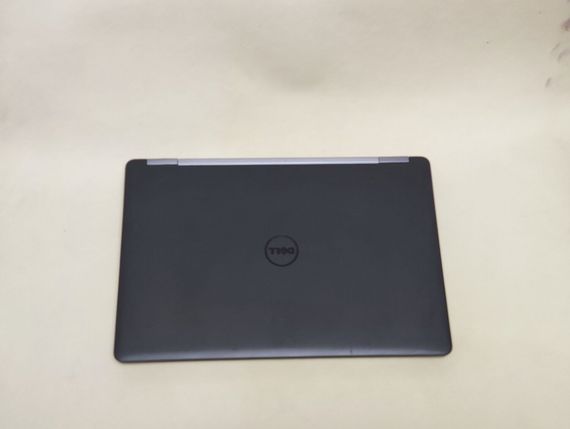 Мобильная рабочая станция Dell Precision 3510 / 15.6" (1366x768) TN / Intel Core i5-6300HQ (4 ядра по 2.3 - 3.2 GHz) / 8 GB DDR4 / 256 GB SSD / AMD FirePro W5130M, 2 GB GDDR5, 128-bit / WebCam б/у | Зображення 6