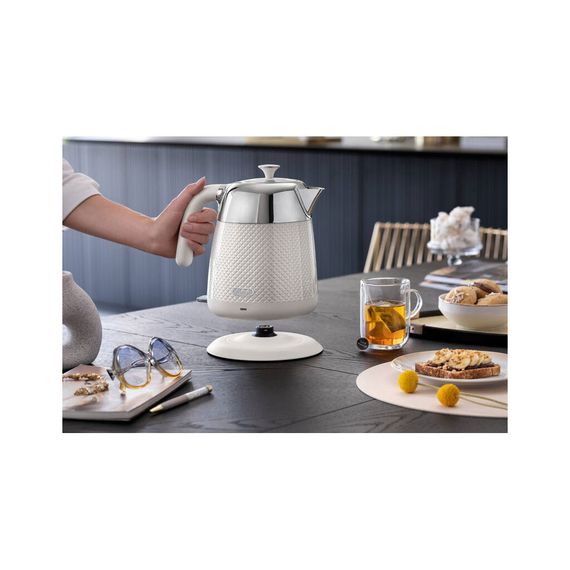 Електрочайник DeLonghi KBL 2001 W | Зображення 3