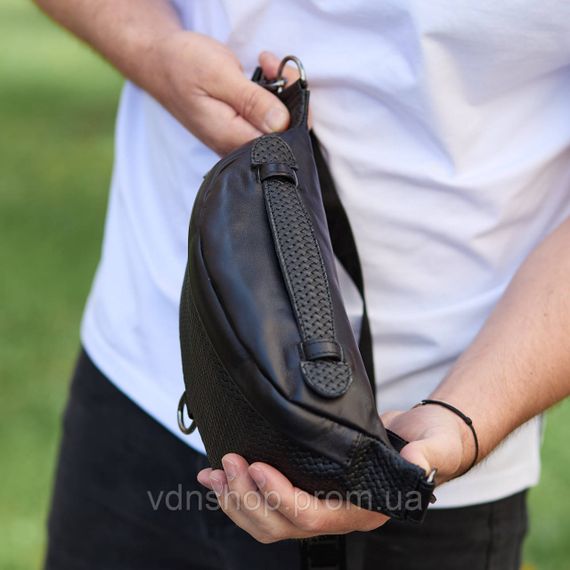 Стильна чоловіча бананка з натуральної гладкої шкіри 22х27х8, рюкзак нагрудний з принтом NM-58744 чорний | Зображення 3