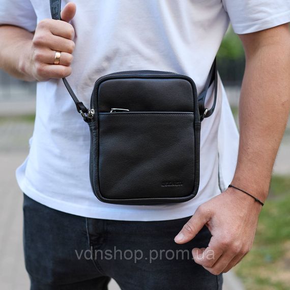 Чоловіча сумка через плече, гладкая кожа 20х16х6, месенджер для міста, барсетка для телефону та документів, чорна | Зображення 7