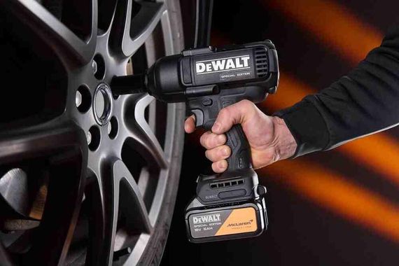 Набір із двох інструментів акумуляторних безщіткових McLaren F1 TEAM SPECIAL EDITION DeWALT DCK2225MP2T | Зображення 7