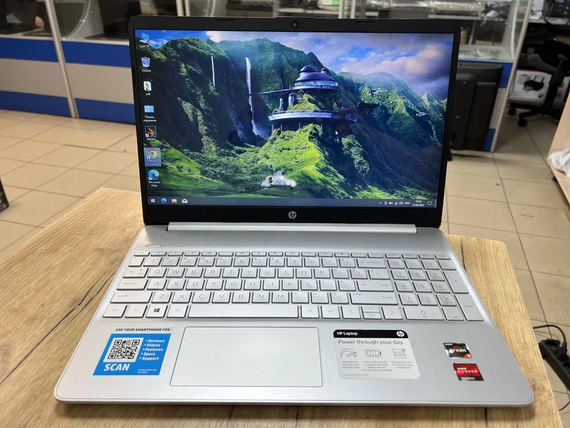 Ноутбук HP 15-ef1072NR 15.6  HD ADM Ryzen 3 3250U/8gb DDR4/256Gb SSD