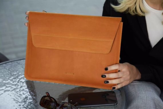 Чохол для ноутбука вінтажний Incarne Line MacBook Air 15" 2023-2025 line-cognac-vintage-air-15 коньяк | Зображення 2