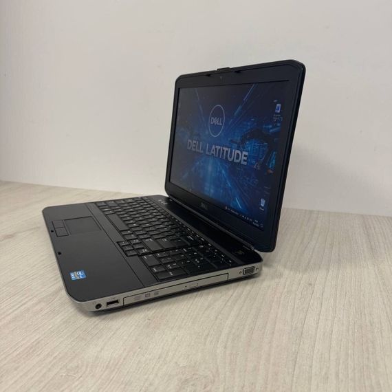 Ноутбук Б-клас Dell Latitude E5530 / 15.6" (1366x768) TN / Intel Core i5-3210M (2 (4) ядра по 2.5 - 3.1 GHz) / 4 GB DDR3 / 120 GB SSD / Intel HD Graphics 4000 / WebCam б/в | Зображення 5