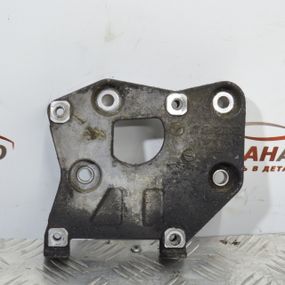 Кронштейн кондиціонера Mazda 6 GH 2.0 D 2002-2007 кріплення Мазда RF7L15810