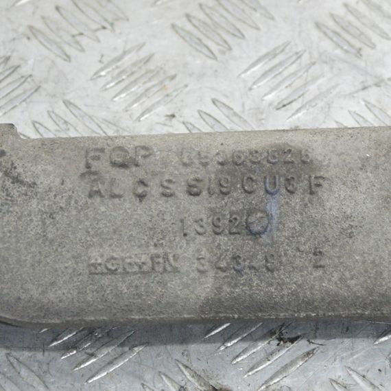 Патрубок інтеркулера 1.9 CDTI Opel Astra H Zafira B 2004-2014 Трубка шланг інтеркулера Опель Астра Н 55353826 | Зображення 1