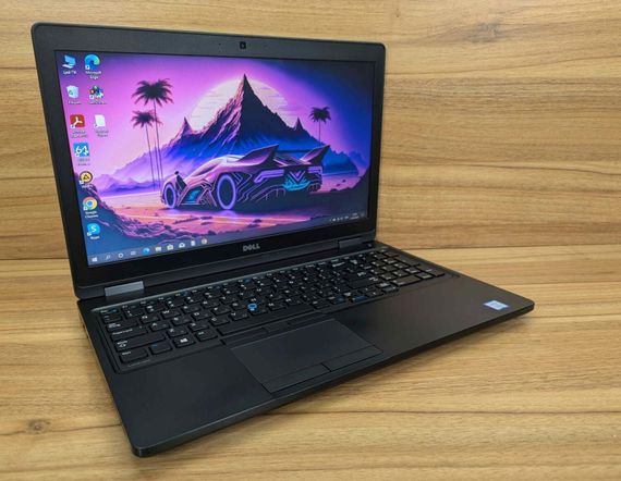 Ноутбук Dell Latitude 5580 / 15.6" (1366x768) TN / Intel Core i5-7200U (2 (4) ядра по 2.5 - 3.1 GHz) / 8 GB DDR4 / 256 GB SSD / Intel HD Graphics 620 / WebCam / Windows 10 б/в + Подарунок  Нова бездротова миша USB | Зображення 3