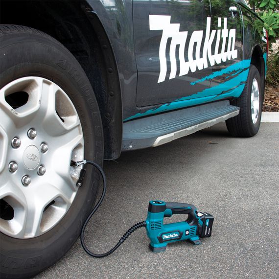 Компрессор автомобильный Makita MP100DZ аккумуляторный, 10.8 В CXT, SOLO (MP100DZ) | Зображення 1