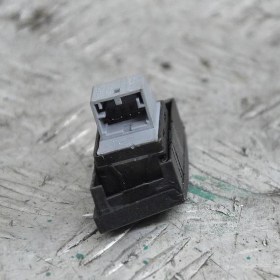 Кнопка склопідйомника передня права Seat Ibiza III 2002-2009 Кнопка скла права Сеат Ібіза 3 6L0959856 | Зображення 1