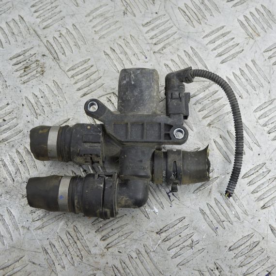 Електромагнітний клапан води 2.0 SDI Volkswagen Caddy III Клапан обігрівача пічки Фольксваген Кадді 1K0820036A