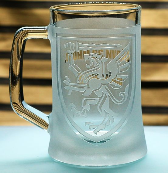 Подарунковий келих для пива з гравіюванням 670 мл лого шеврона 80 окрема десантно-штурмова бригада ДШВ