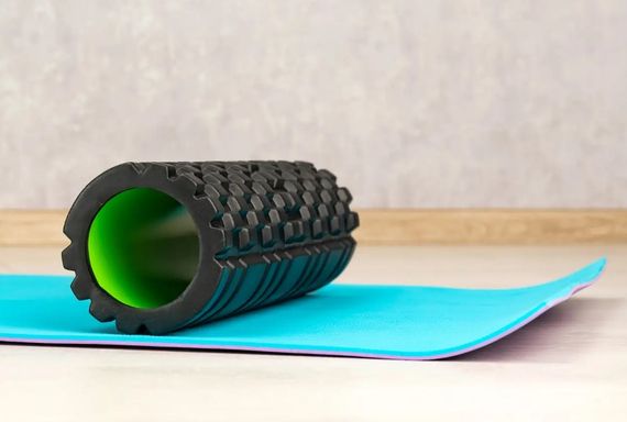 Масажний ролик (роллер) Power System PS-4050 Fitness Foam Roller Black/Green (33x15см) (PS-4050_Green) | Зображення 1