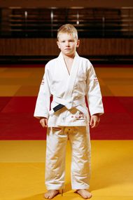 Біле дитяче кімоно для хлопчиків, джиу-джитсу, TM BUDOGI, зріст 130 см, щільність 350 гр/м.кв.