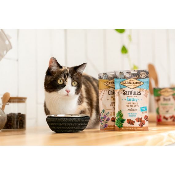 Ласощі Carnilove Cat Semi Moist Snack Sardine with Parsley для котів з чутливим травленням з сардиною та петрушкою 50 г | Зображення 5