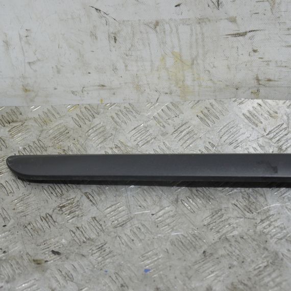 Накладка задніх правих дверей Renault Laguna III 2007-2015 універсал Молдинг дверей задній правий Рено Лагуна 3 828720001R | Зображення 1