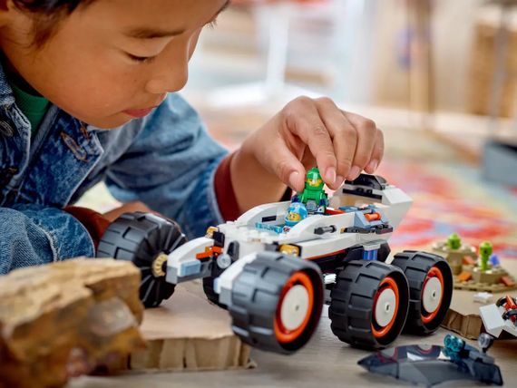 Конструктор LEGO City Космічний дослідницький всюдихід й інопланетне життя (60431) | Зображення 6