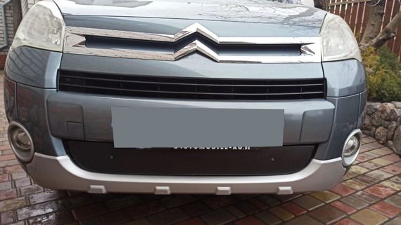 Зимняя решетка (2008-2012) Глянцевая для Citroen Berlingo