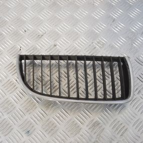 Решітка радіатора права BMW 3 E90 E91 2005-2013 Решітка переднього бампера права БМВ е90 7120008