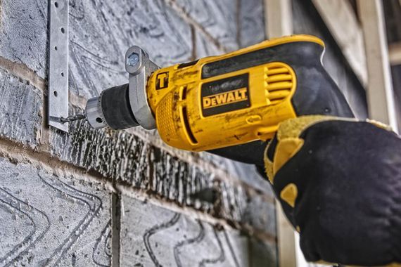 Дрель сетевая ударная 701Вт DeWALT DWD024 | Зображення 2