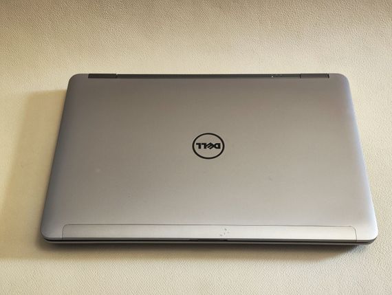 Ноутбук Dell Latitude E6540 / 15.6" (1920x1080) TN / Intel Core i5-4300M (2 (4) ядра по 2.6 - 3.3 GHz) / 8 GB DDR3 / 256 GB SSD / Intel HD Graphics 4600 / WebCam / DVD-ROM б/у | Зображення 6