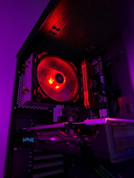 Ігровий ПК GAMING PC Tower / Intel Core i9-14900KF (24 (32) ядра по 3.2 - 5.8 GHz) / 32 GB DDR5 / 1000 GB SSD / nVidia GeForce RTX 5070, 12 GB GDDR7, 192-bit б/в | Зображення 3