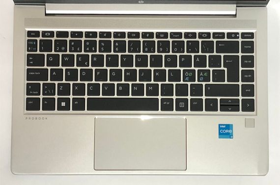Ультрабук Б-класс HP ProBook 440 G10 / 14" (1920x1080) IPS / Intel Core i3-1315U (6 (8) ядер по 1.2 - 4.5 GHz) / 8 GB DDR4 / 128 GB SSD / Intel UHD Graphics / WebCam / Win 11 Pro б/у + Подарок  Новый флеш-накопитель Kingston DataTraveler Exodia S 64GB | Зображення 7