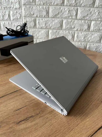 Ноутбук Сенсор Microsoft Surface Book 13,5" IPS i7 6600U 8Gb 256Gb NVidia GPU Б/В | Зображення 4
