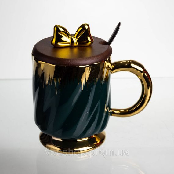 Новогодняя фарфоровая чашка "Золотой Вихрь" 450 мл с крышкой и ложкой Yiwu FM-23A | Зображення 3