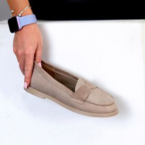 Зручні бежеві туфлі лофери натуральна замша в асортименті
